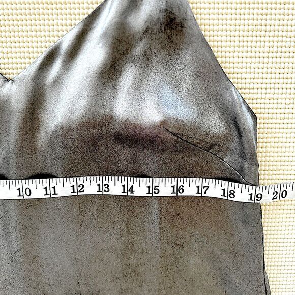Aritzia Wilfred Only Slip Mini Dress Metallic Silver
Lined• Large •Adjustable - Picture 10 of 16